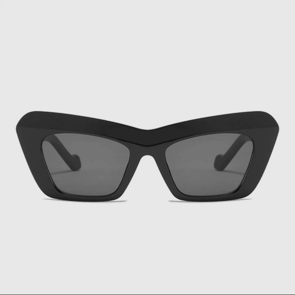 Cat Eye Black Frame Sunglasses with black lenses